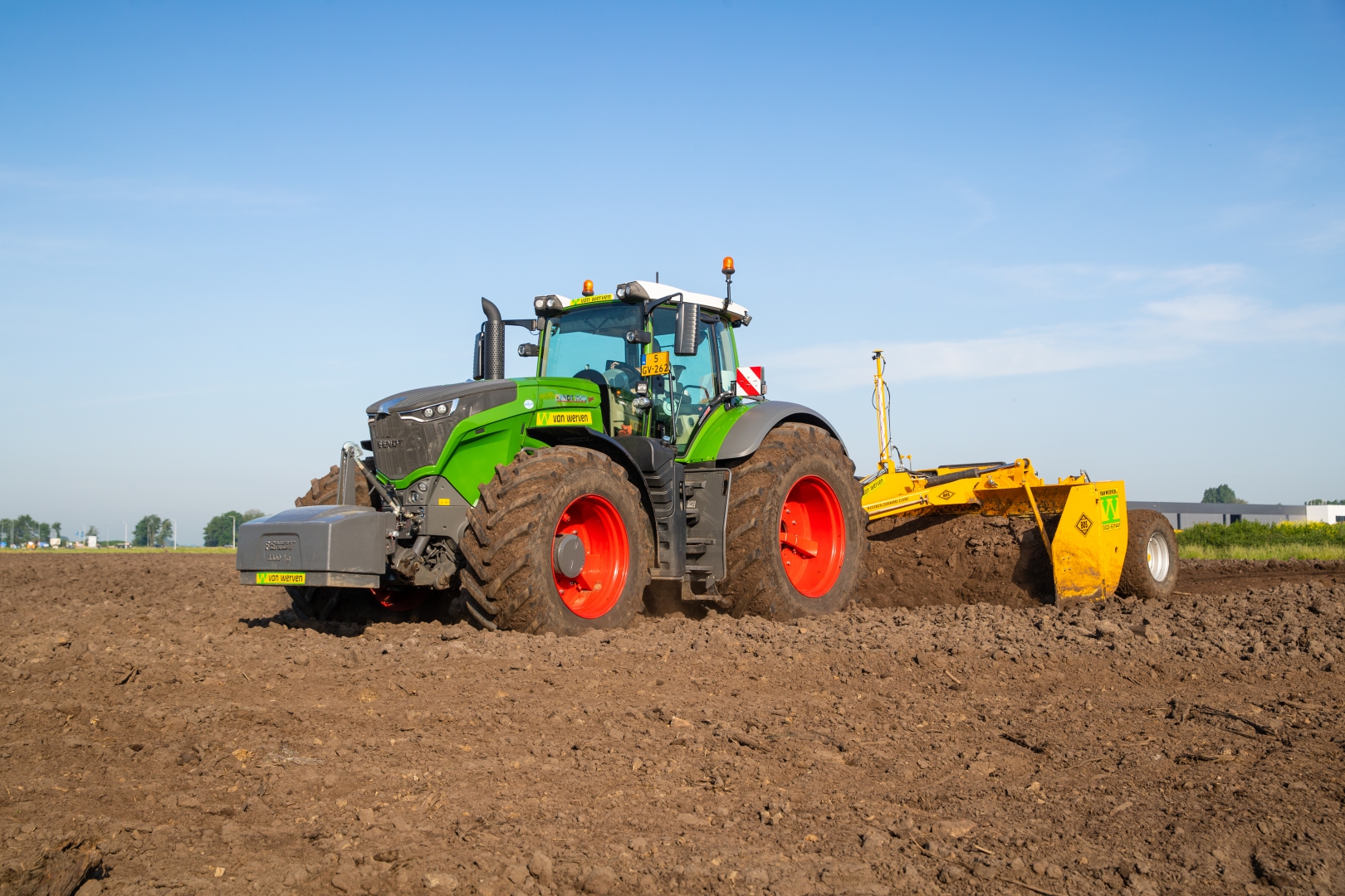 Tractoren en toebehoren